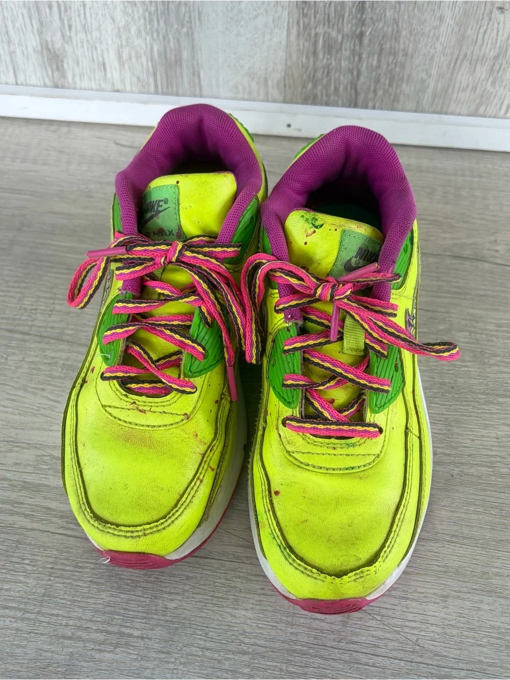 Nike Air Max 90 GS sneakers Girls Youth 2Y Kids Volt Fire Pink Leather